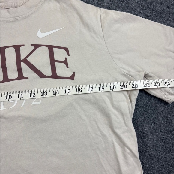 NIKE Women’s The Nike Tee Crop Logo T-Shirt Taupe Color Loose Fit size: Small - Picture 7 of 7